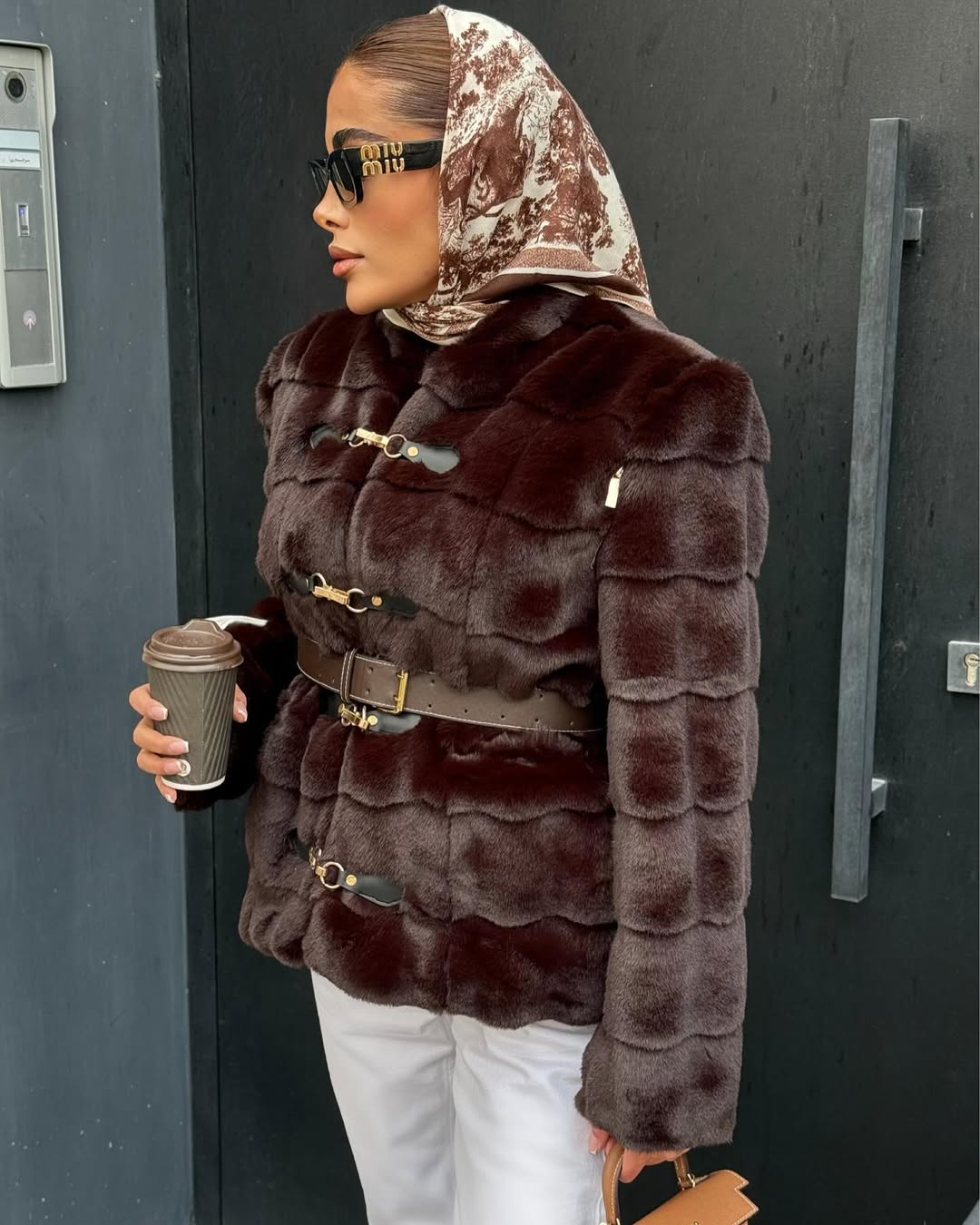 IMG_6368 کت پوست فاخر - 1219 - تصویر 1